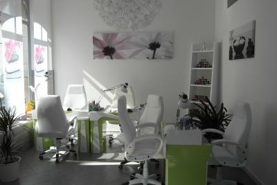Nagelstudio in der Trommsdorffstraße 1a, Erfurt